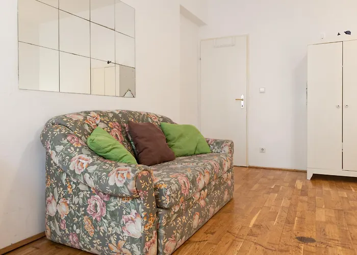 Spacious 3Br Next To Belvedere Perfect For Long Stays