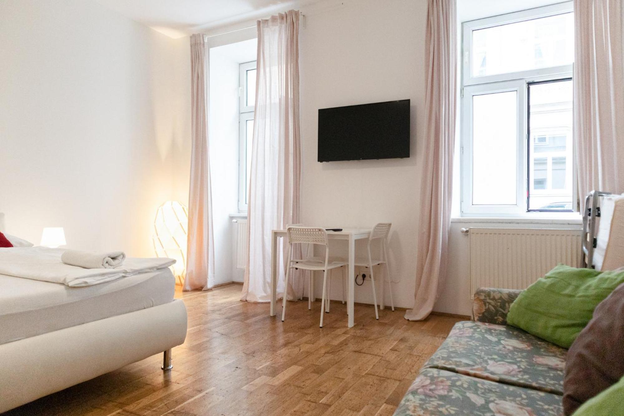 Spacious 3br Next To Belvedere Perfect For Long Apartment Wien